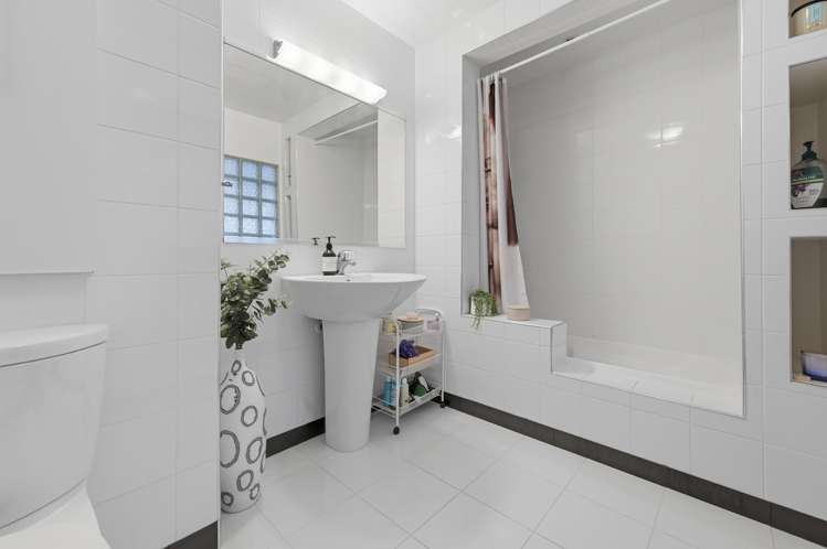 2/146 Spring Street Tauranga_12