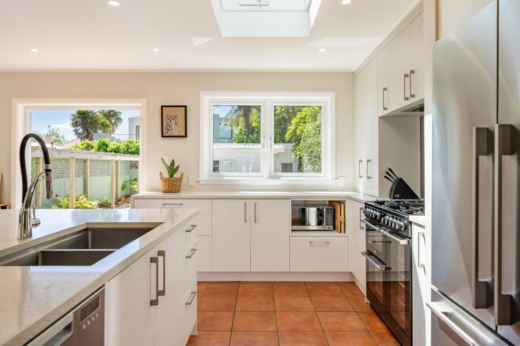 8 Saint Andrews Grove Boulcott_10