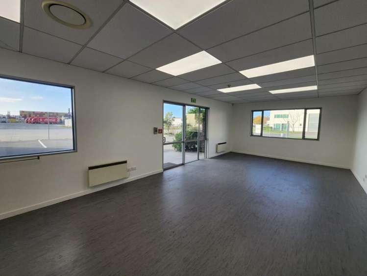 12 Lock Crescent Hillsborough_7