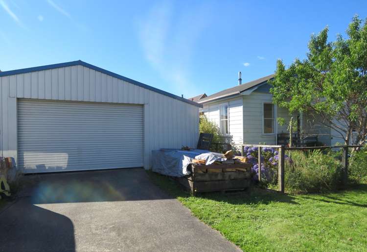 8 Ranft Street Reefton_11