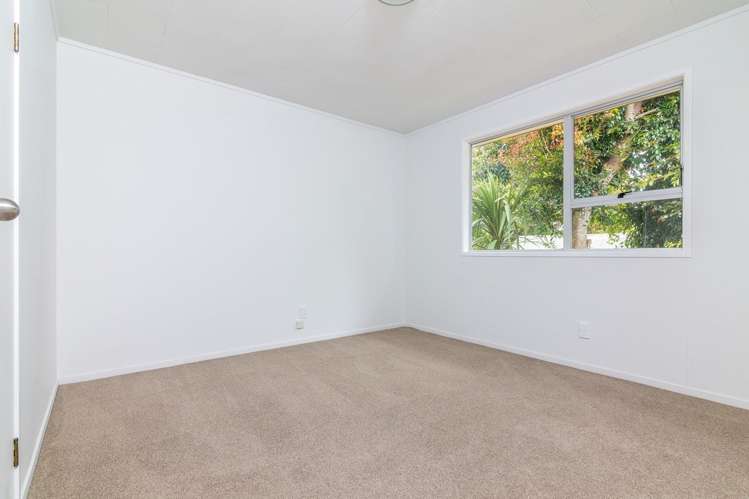 15 Tallington Crescent Torbay_12