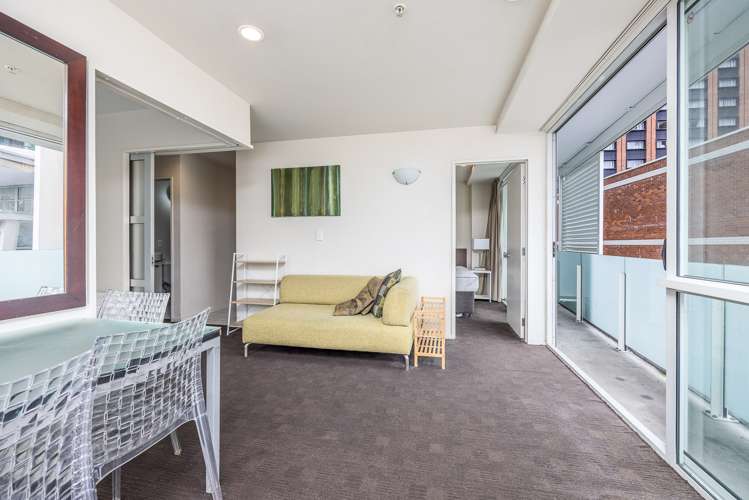 717/10 Waterloo Quadrant Auckland Central_2