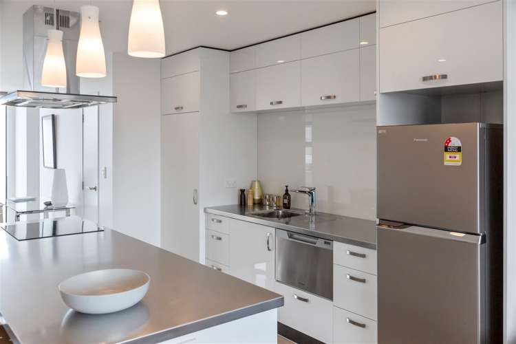 2/86 Hurlstone Drive Taranaki_5