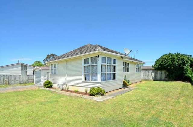 2/8 Allen Street Mangere East_1