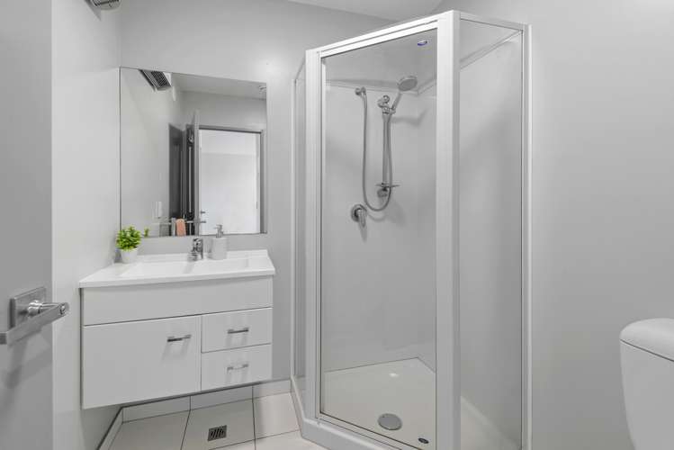 12/14 Brougham Street Addington_9