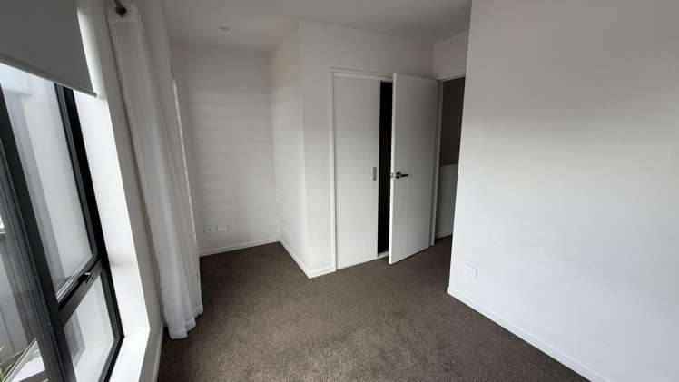 4/3 Walsh Road Milldale_11