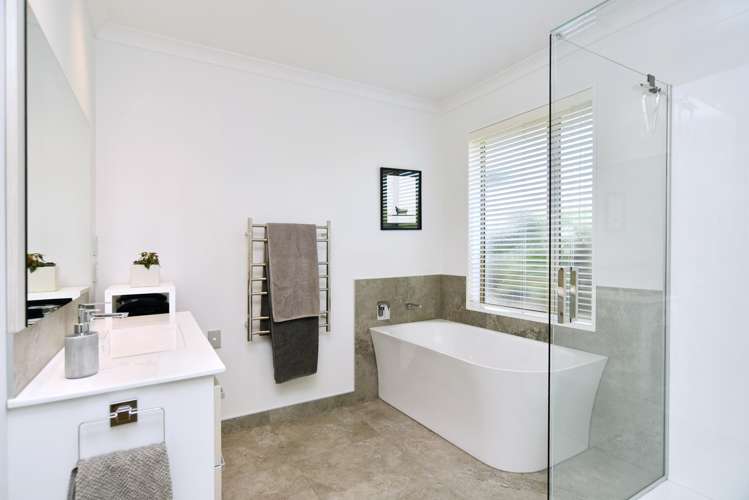 5 Orewa Close Parklands_23