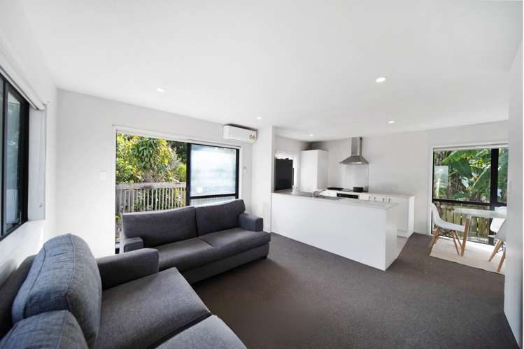 90 Chelburn Crescent Mangere East_9