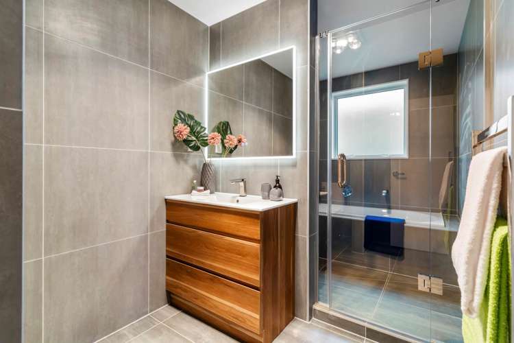 25d Capilano Place Glenfield_23