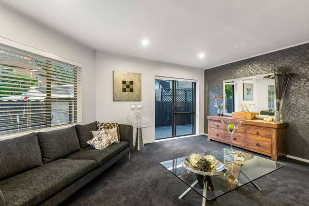 2/100 Gosford Drive Botany Downs_4