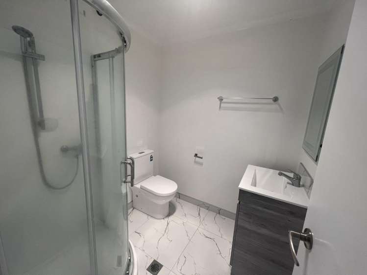 2/16 Inverness Avenue 1074_13