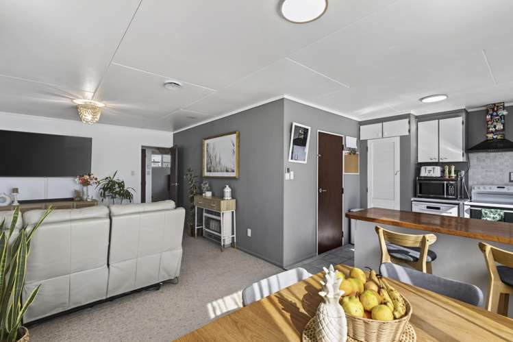 35 Riversdale Drive Merrilands_15