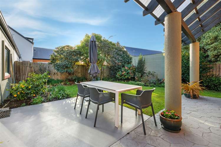 2 Royal Elm Lane Bryndwr_13