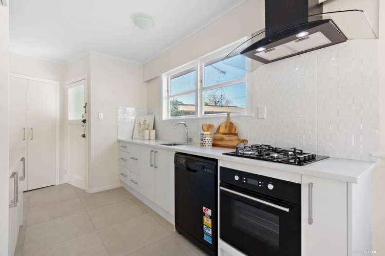 103 Seabrook Avenue New Lynn_9