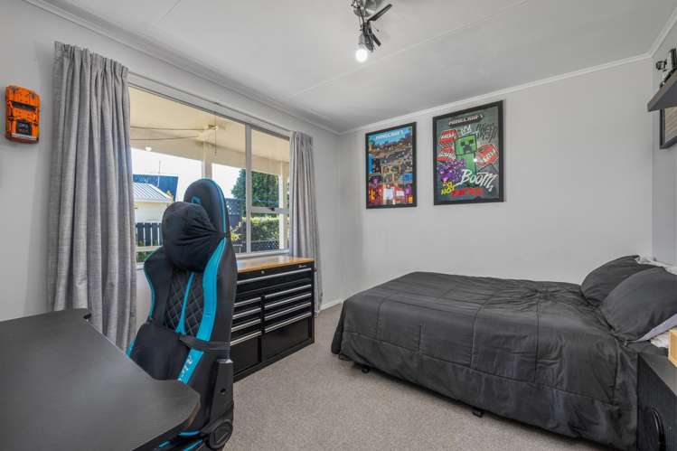 4 Chante Crescent Renwick_17