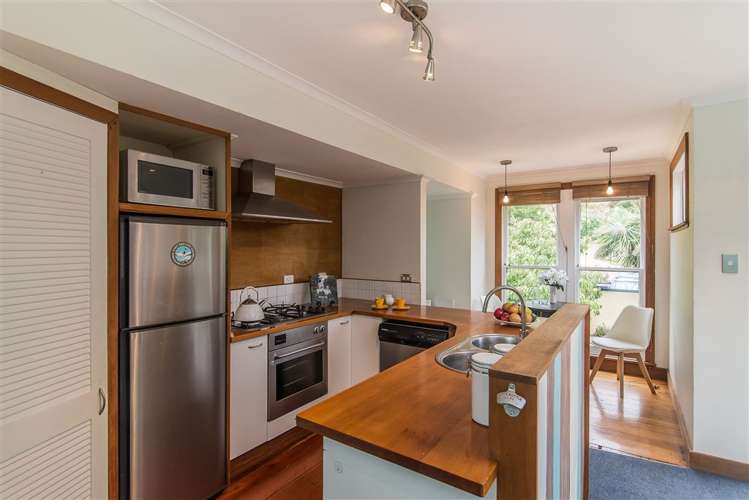 120 Hanson Street Newtown_10