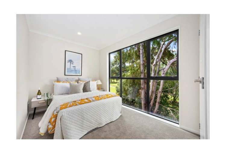 11E Norman Lesser Drive St Johns_5