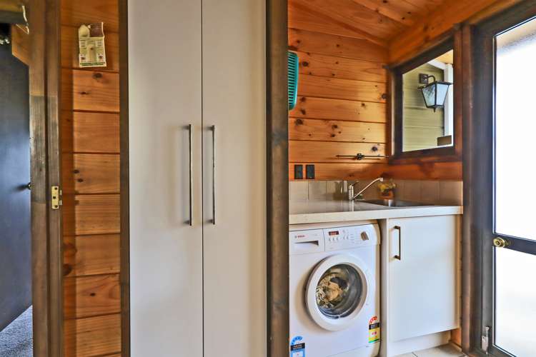 1014 Tomoana Road Mahora_11