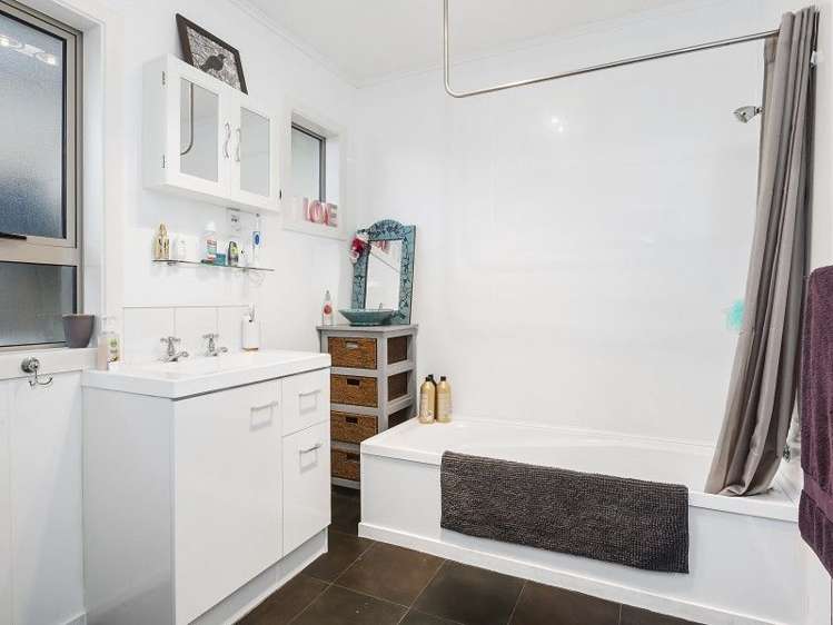 15 Church Hill Road Green Island_11