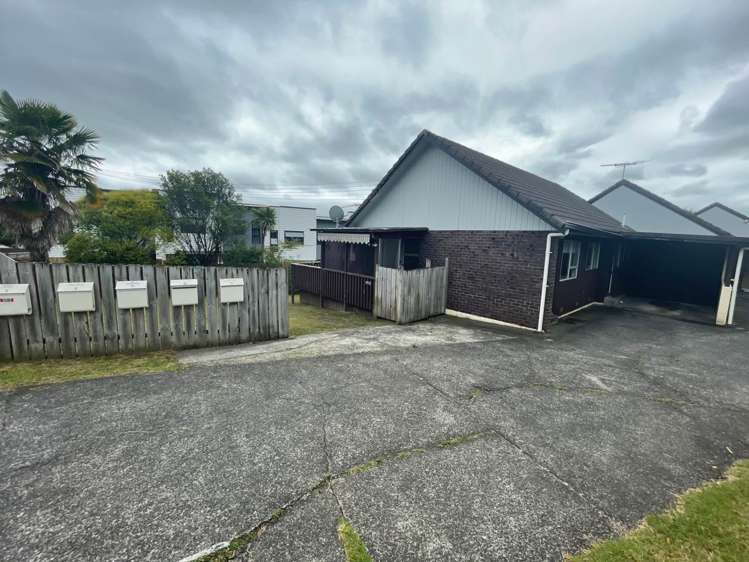 1/68 Clayburn Road Glen Eden_0