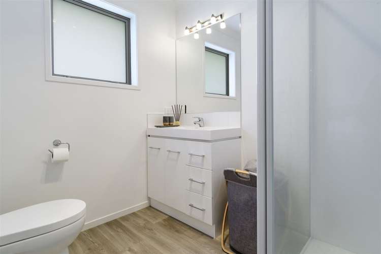 234 Ballintoy Park Drive Welcome Bay_10