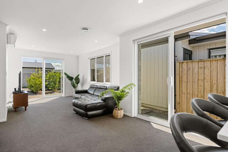 24 Foley Grove Pyes Pa_5