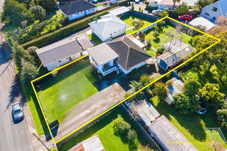 54 Amberley Avenue Te Atatu South_25