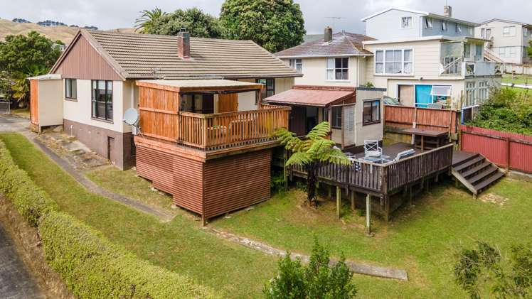 25 Waihemo Street Waitangirua_22