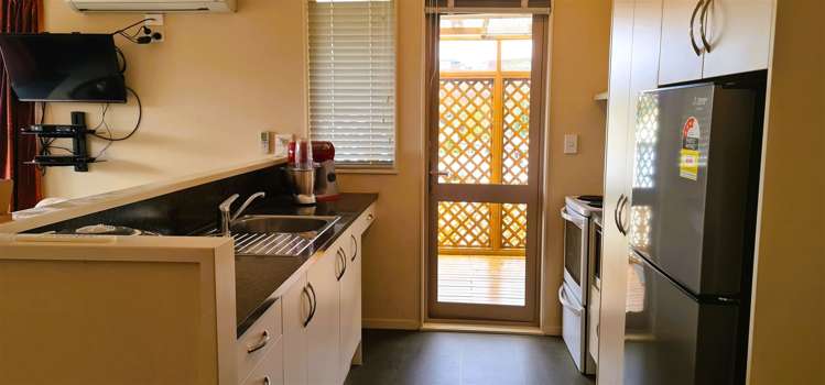 19 Hibiscus Avenue Cable Bay_7