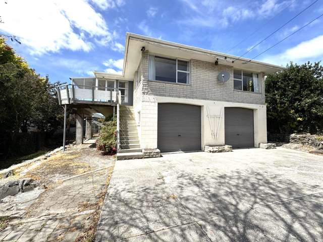 Spacious Family Home in Rosebank