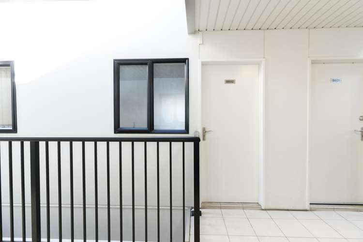 B602/176 Broadway Newmarket_5