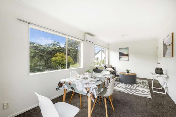 2/66 Spinella Drive Bayview_14