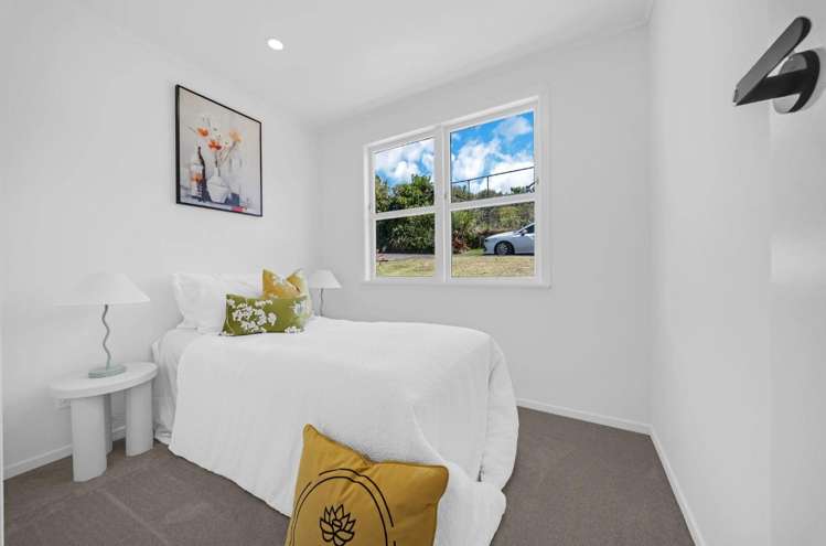 9 Colmar Road Mellons Bay_5