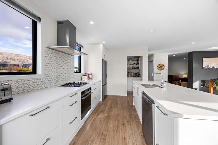 3 Peterculter Drive Wanaka_6