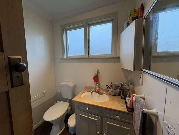 9 Gibson Drive Hornby_16