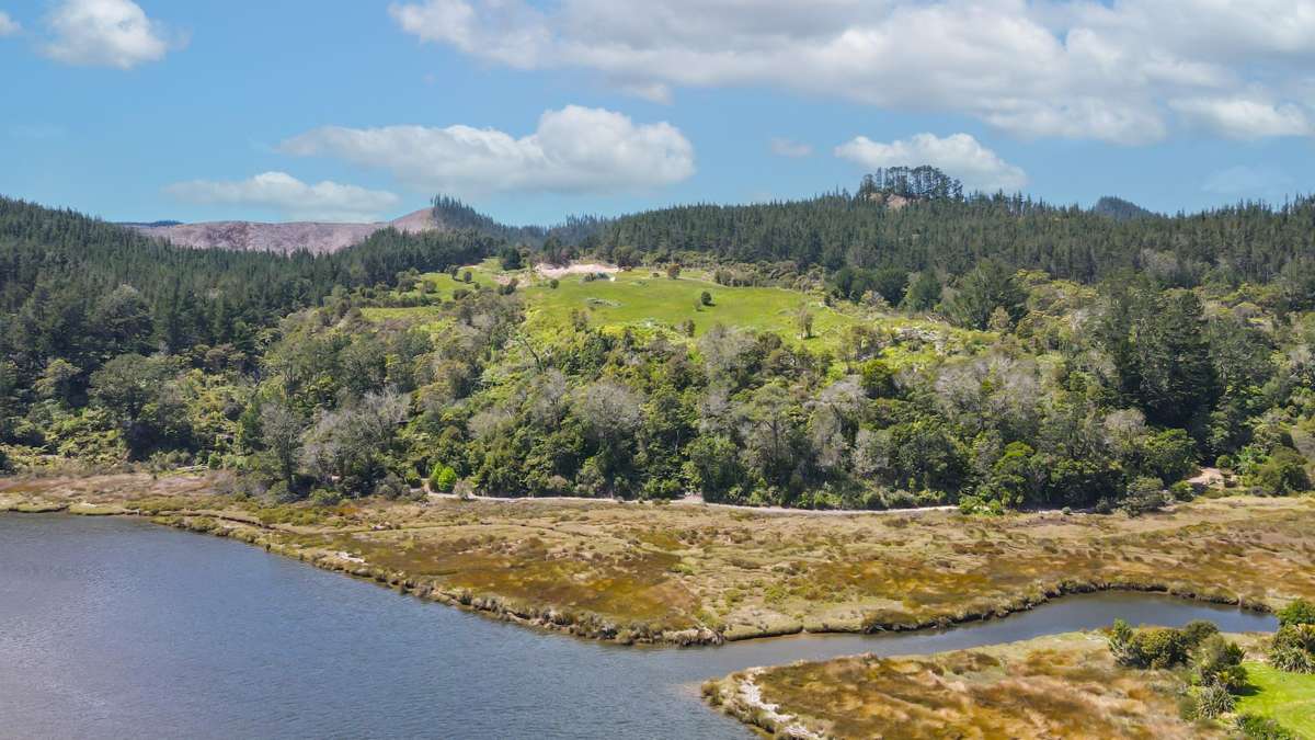 671 Hikuai Settlement Road_1