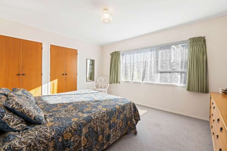 2/1017 Whangaparaoa Road Tindalls Beach_16