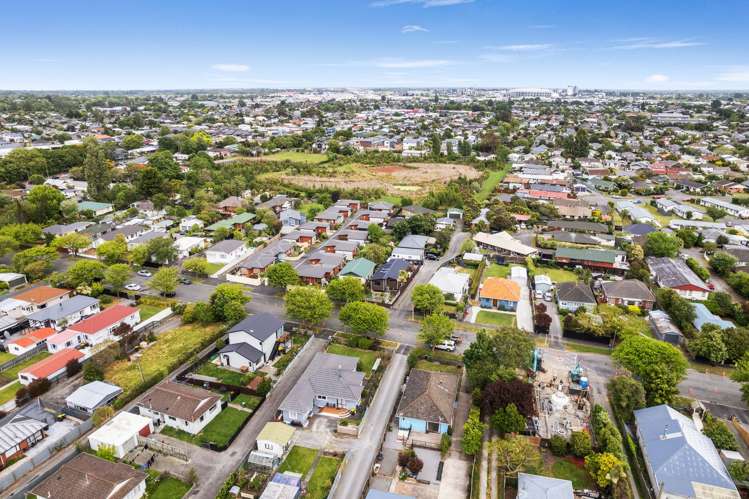 32 Tilford Street Woolston_32