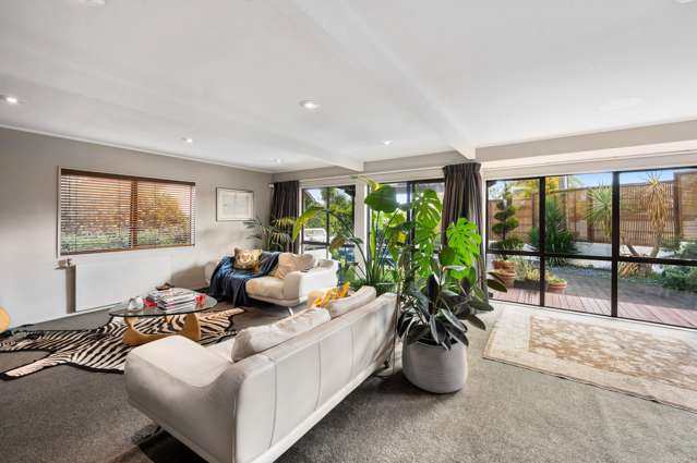 47 Blackmore Drive Owhata_2