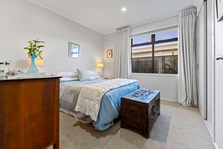 15 Noumea Drive Rangatira Park_13