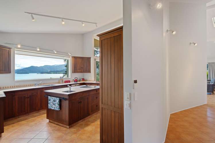 5564 Kenepuru Road Waitaria Bay_37