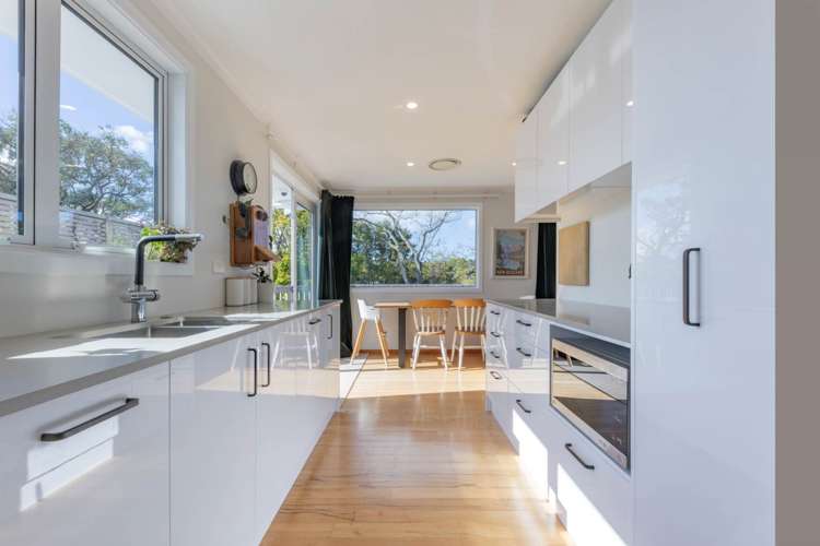 28 Sarona Avenue Glen Eden_4