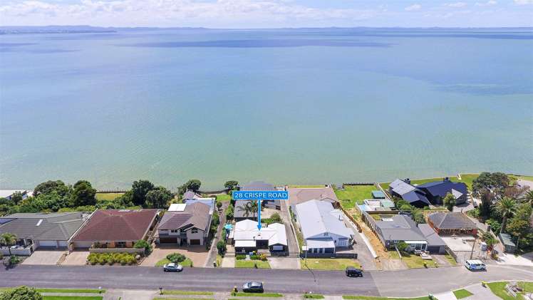 28 Crispe Road Clarks Beach_36