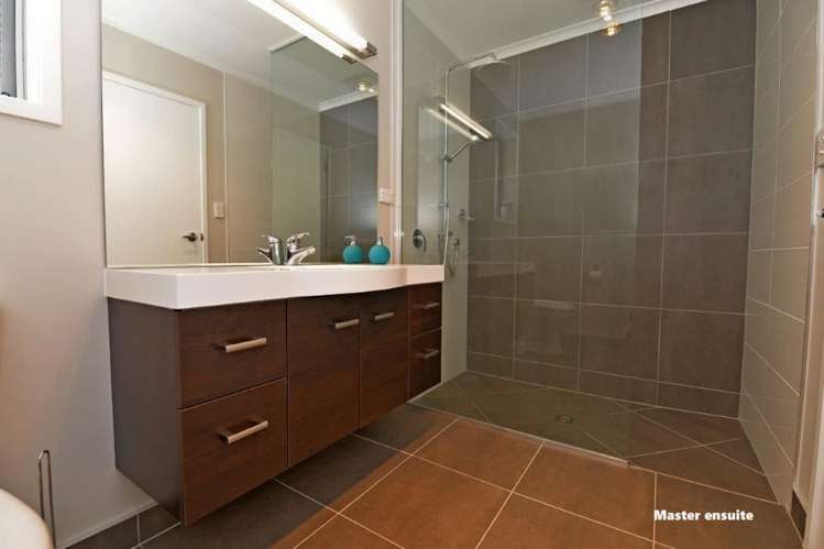 16 The Landing Riverhead_17