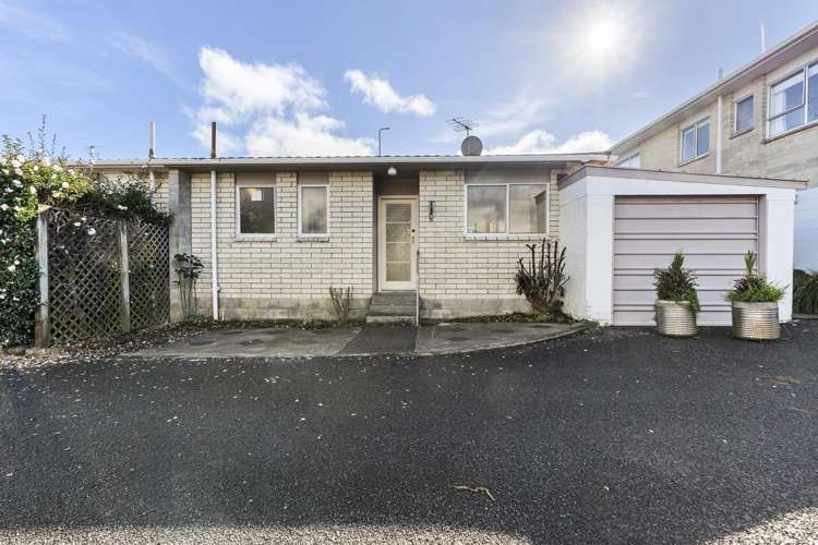 2/50 Paynters Avenue Strandon_5