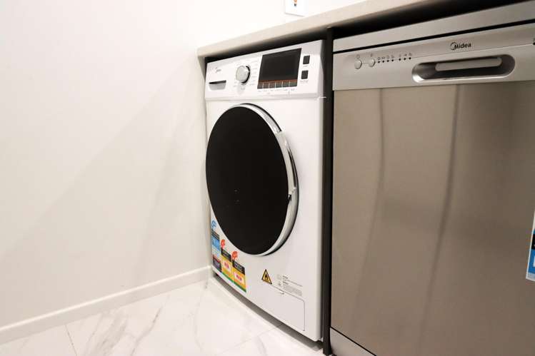 107/124 Commerce Street 1067_14