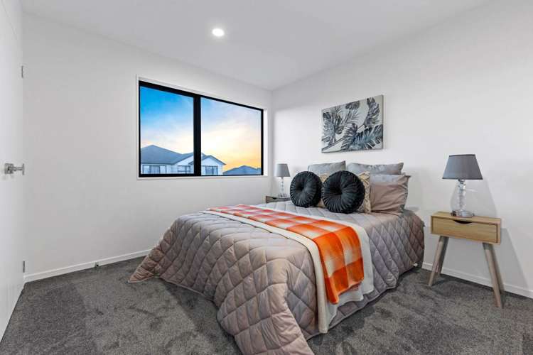 27 Tannaghmore Drive Flat Bush_18