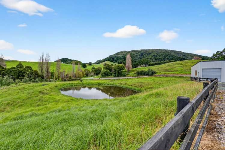 109 Mountain Road Maungaturoto_17