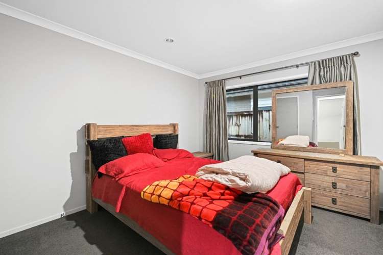 14 Castleton Way 2743_5