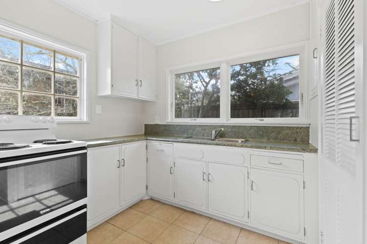 2/12 Booker Place Manurewa_5